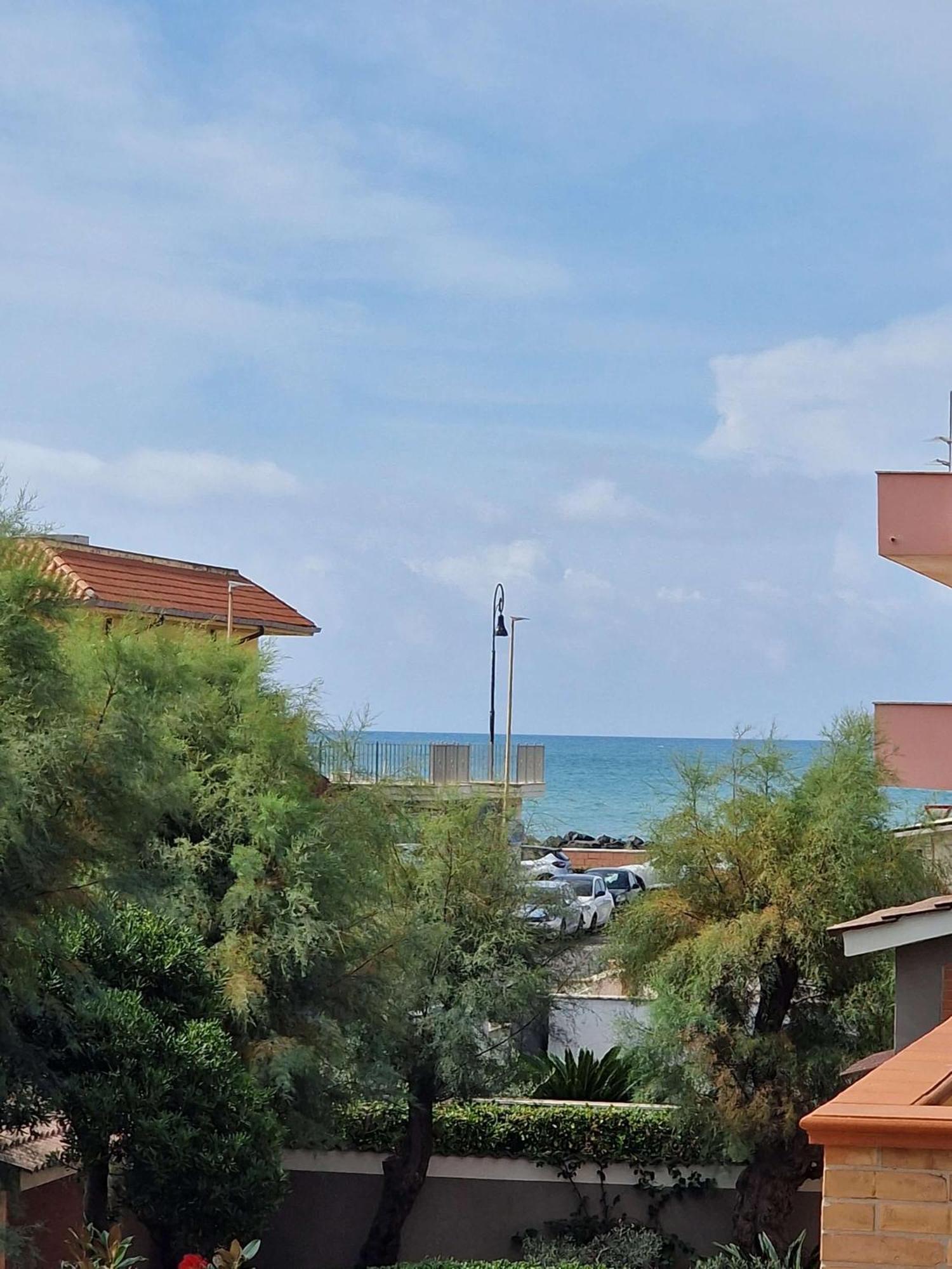 Vista Mare House Apartamento Fiumicino Exterior foto