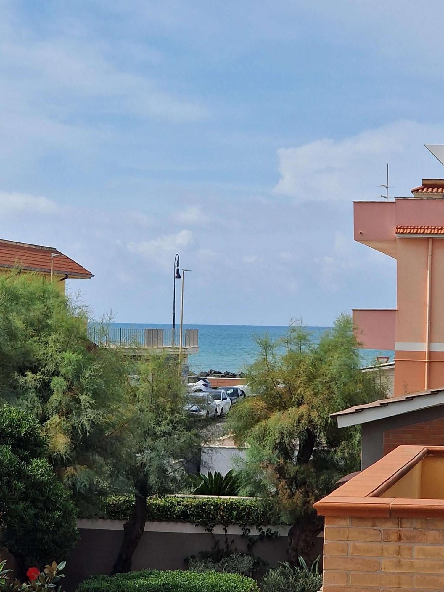 Vista Mare House Apartamento Fiumicino Exterior foto